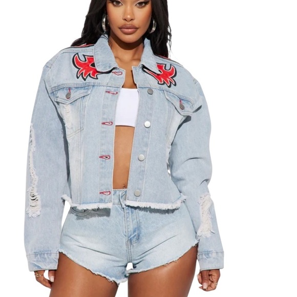 Fashion Nova Life Of Sin Faux Leather Patch Denim Jacket Light Wash Size XS - Picture 9 of 14